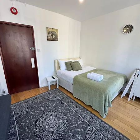 Kings Cross Private Rooms Londen Buitenkant foto